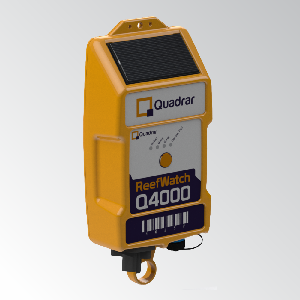 ReefWatch Q4000 - Equipamento para monitorar conteiners com painel solar integrado.
